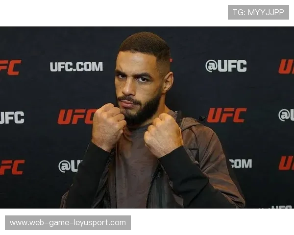 UFC爆头一击结束战斗——震撼瞬间彰显极致格斗魅力