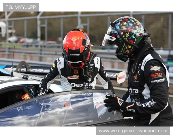 赛车黄旗阶段仍险象环生——激情与危机的交响曲