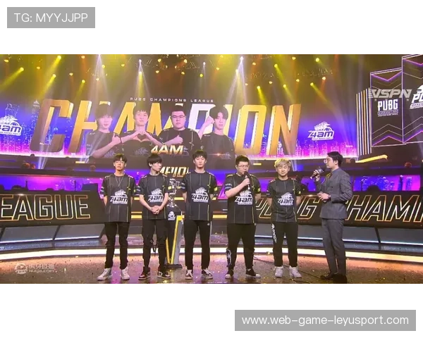 铁人三项冠军完赛后吃下两顿正餐被拍成名场面