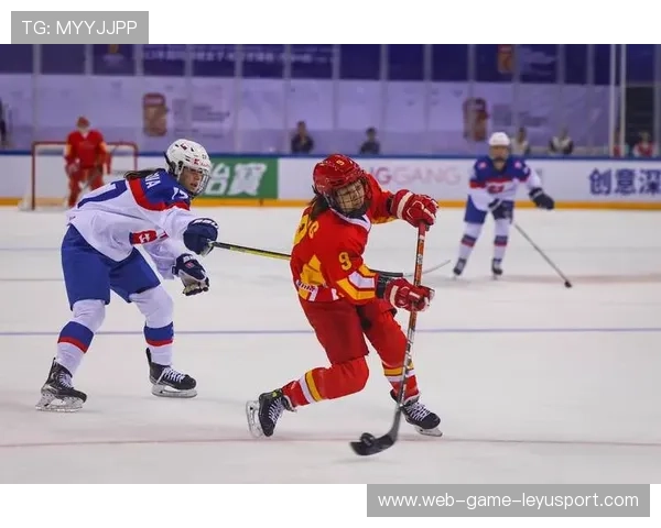 女子冰球赛中,中国女队逆转韩国展现强大实力,中国女子冰球联赛 女子冰球赛中,中国女队逆转韩国展现强大实力,中国女子冰球联赛